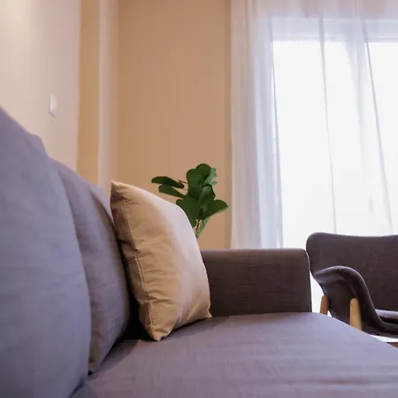 Modern 2Bdr Apt - 2' To Metro - Direct To Acropolis Apartment