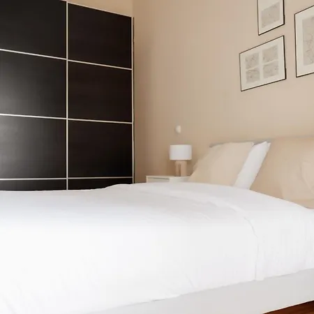 Modern 2Bdr Apt - 2' To Metro - Direct To Acropolis Apartment *